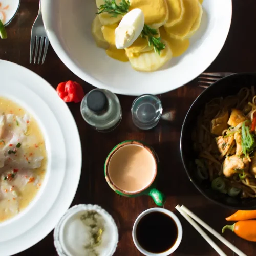 Produits italiens pour restaurateurs 1 | Dolce Parma overhead-shot-of-peruvian-food-on-wooden-table-2026-03-16-05-13-39-utc